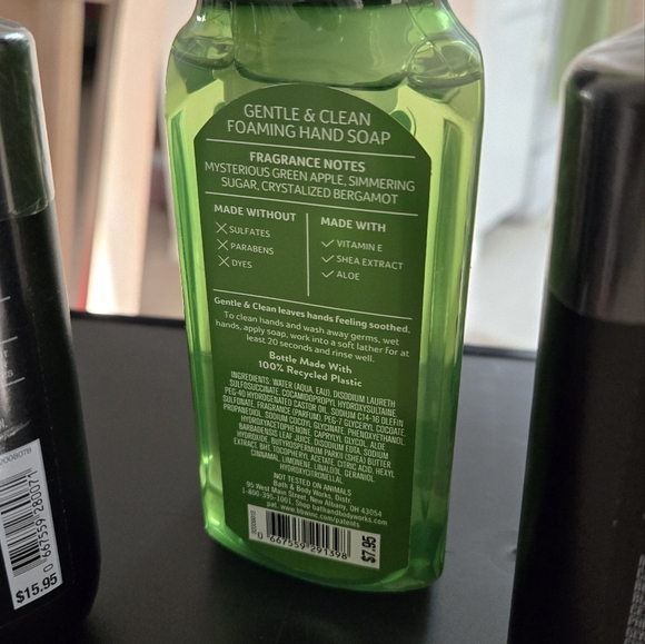 Apple 🍏 Pumpkin 🎃 Vanilla Foaming Handsoap Bath & Body Works - Picture 3 of 8